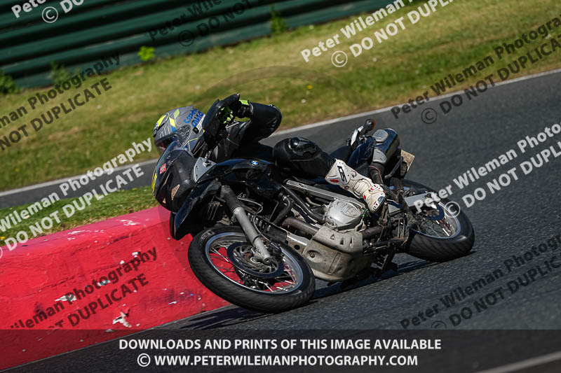 enduro digital images;event digital images;eventdigitalimages;mallory park;mallory park photographs;mallory park trackday;mallory park trackday photographs;no limits trackdays;peter wileman photography;racing digital images;trackday digital images;trackday photos